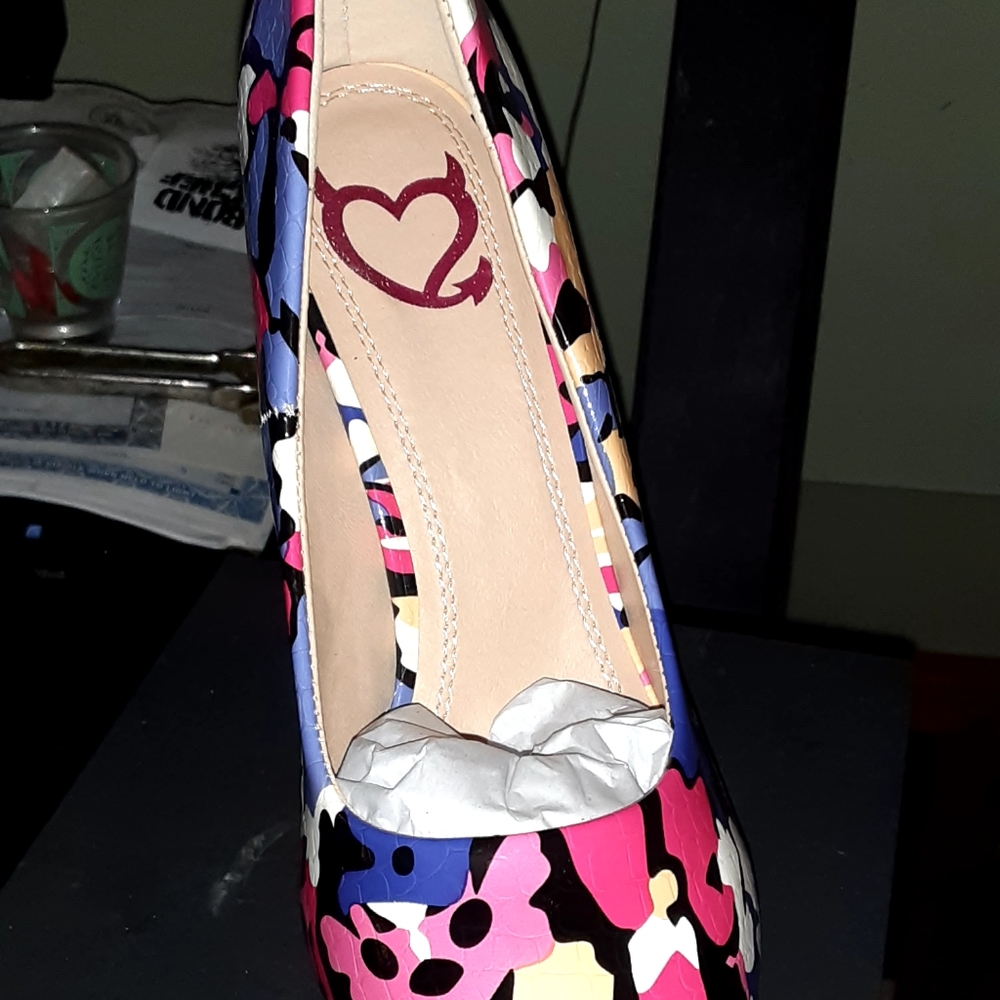 PAIGE Boho flowered Heels - Picture 3 of 3